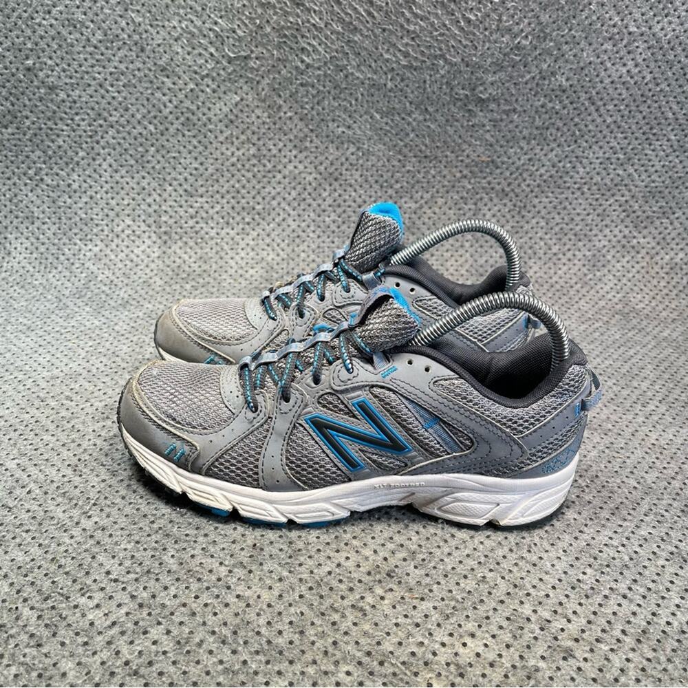 New Balance 402 Grey Mesh Running Shoes Size 7 Women’s